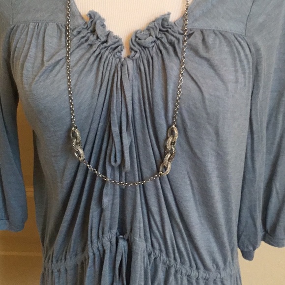 - Banana Republic light blue top - Picture 2 of 4